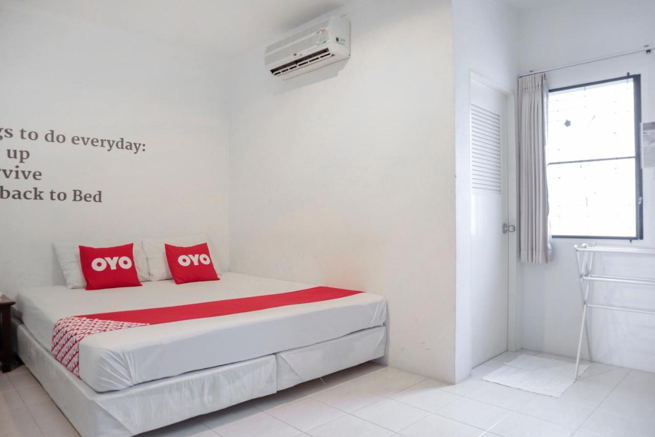 Hotel Oyo 1032 Beds Patong Phuket Esterno foto