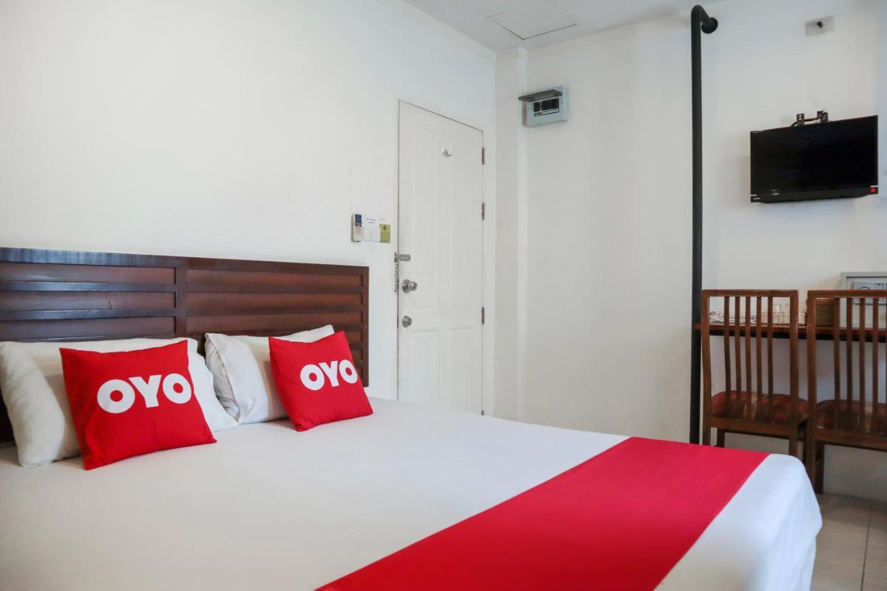 Hotel Oyo 1032 Beds Patong Phuket Esterno foto