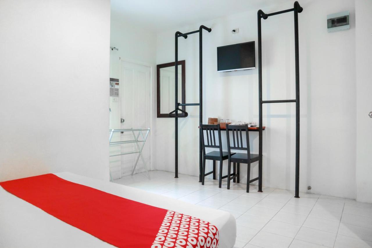 Hotel Oyo 1032 Beds Patong Phuket Esterno foto