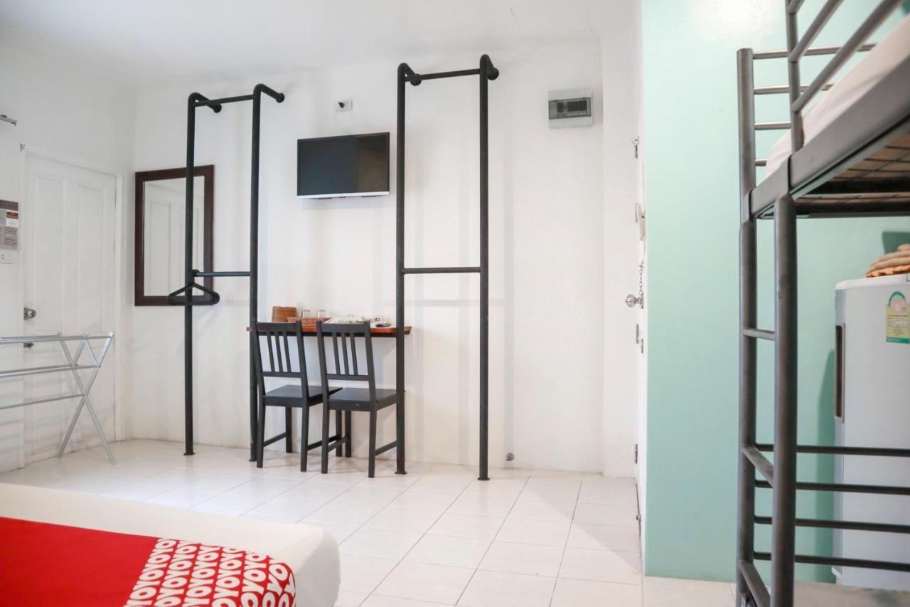 Hotel Oyo 1032 Beds Patong Phuket Esterno foto