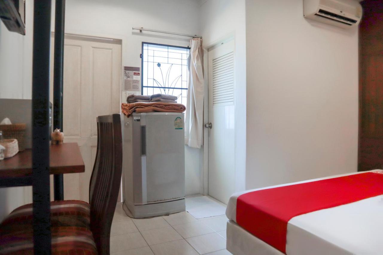 Hotel Oyo 1032 Beds Patong Phuket Esterno foto